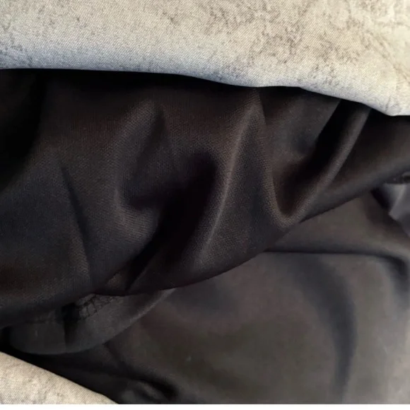 WAYF Corset Dress
Black and charcoal gray size S - Picture 11 of 14